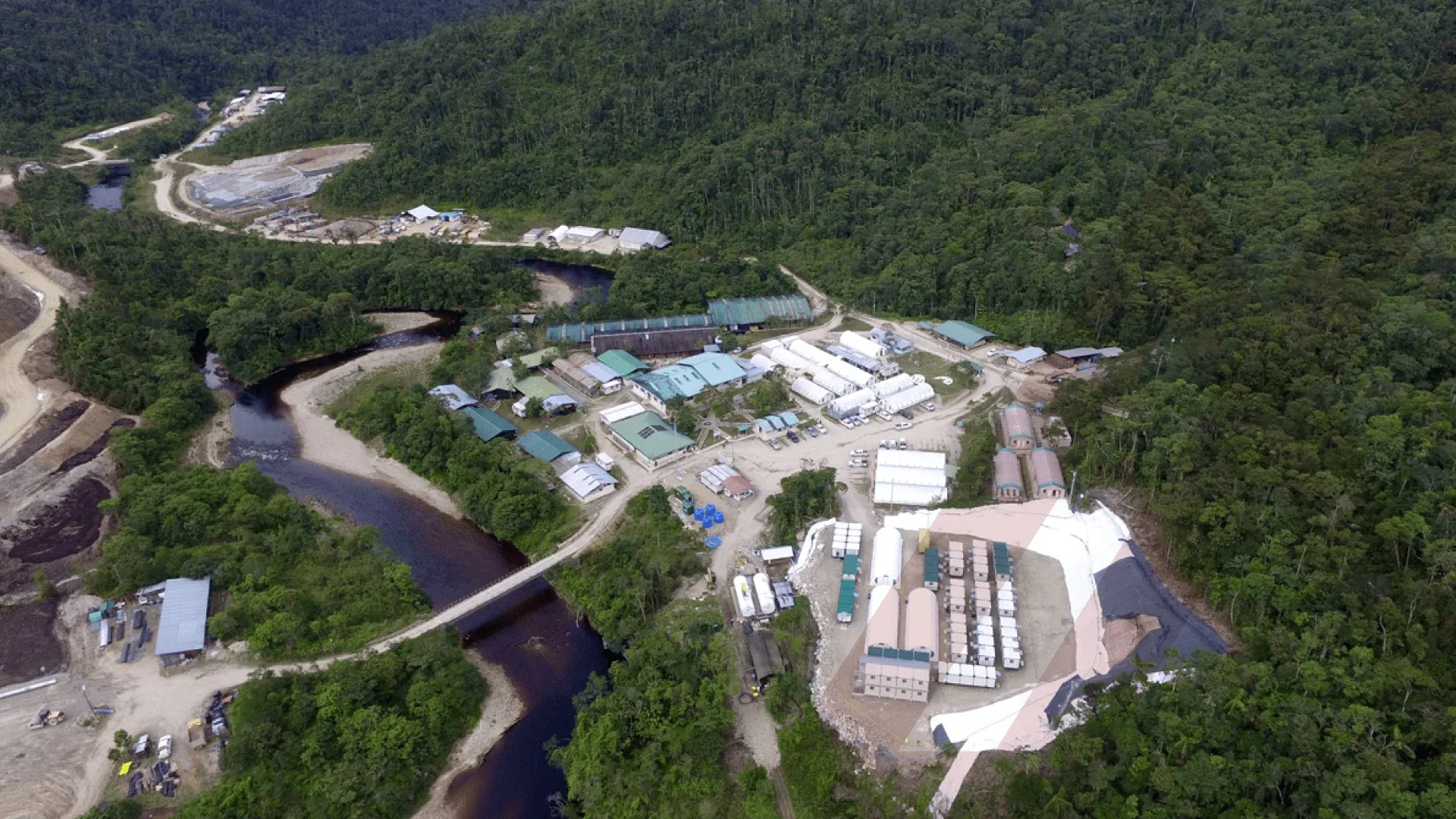 Ecuador examina regulaciones mineras ante la disputa tributaria de US$154 millones de Lundin Gold