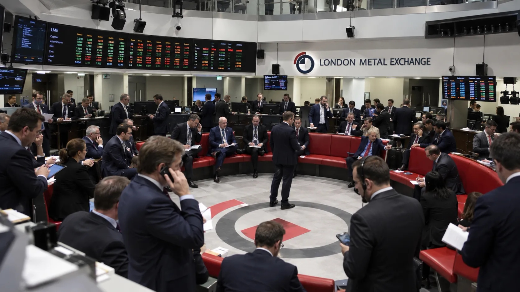 Bolsa de Metais de Londres amplia operações em 16% e prepara novo contrato de aço vinculado à China