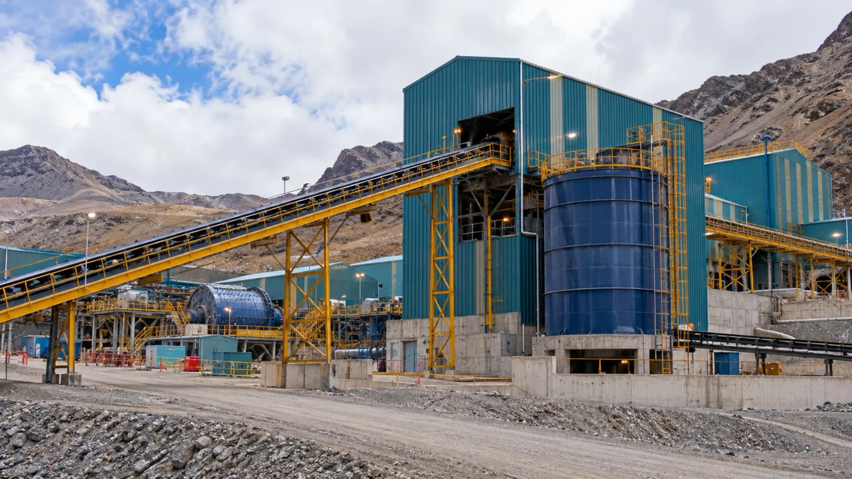 Peru: Excellon recebe US$4,4 milhões por concentrados da mina Mallay e mira produção de 600 toneladas por dia em 2027